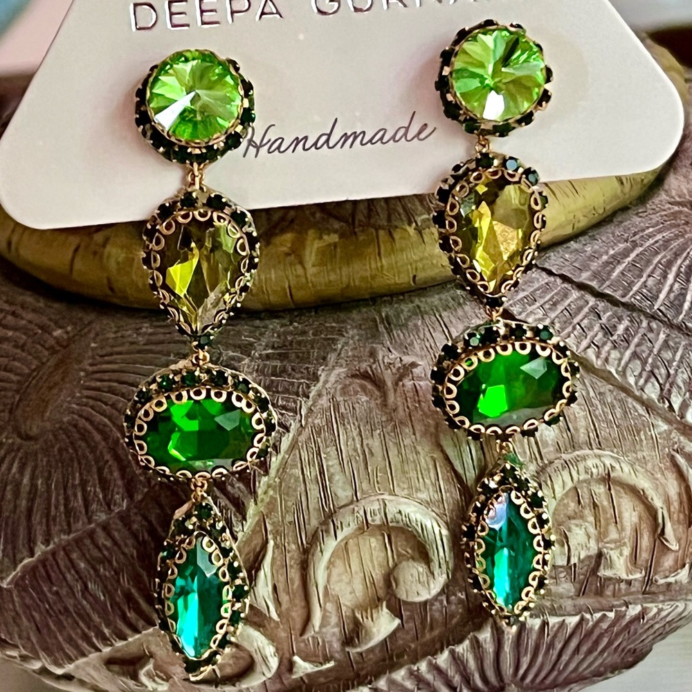 NWT Deepa Gurnani Beaded Crystal Chandeliers - Picture 13 of 14